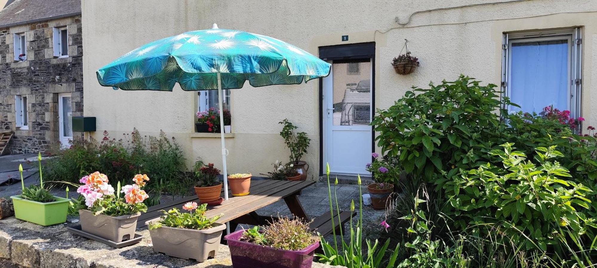 Chez Merlyn Locarn Exterior foto